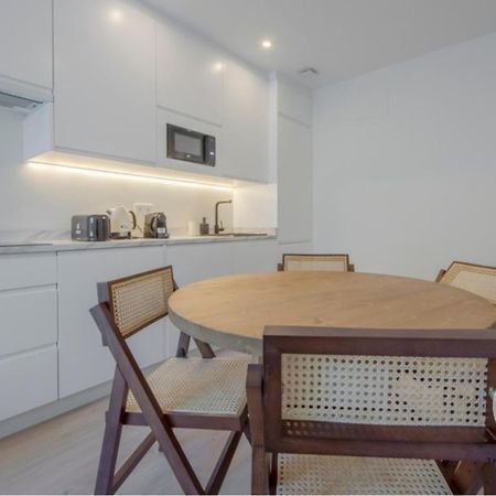 Tu Alojamiento Para 6 En Malasana Ven A San Bernardo 20 Madrid Eksteriør billede